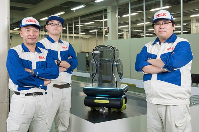 尾崎 学士、本郷 康貴、近藤 圭